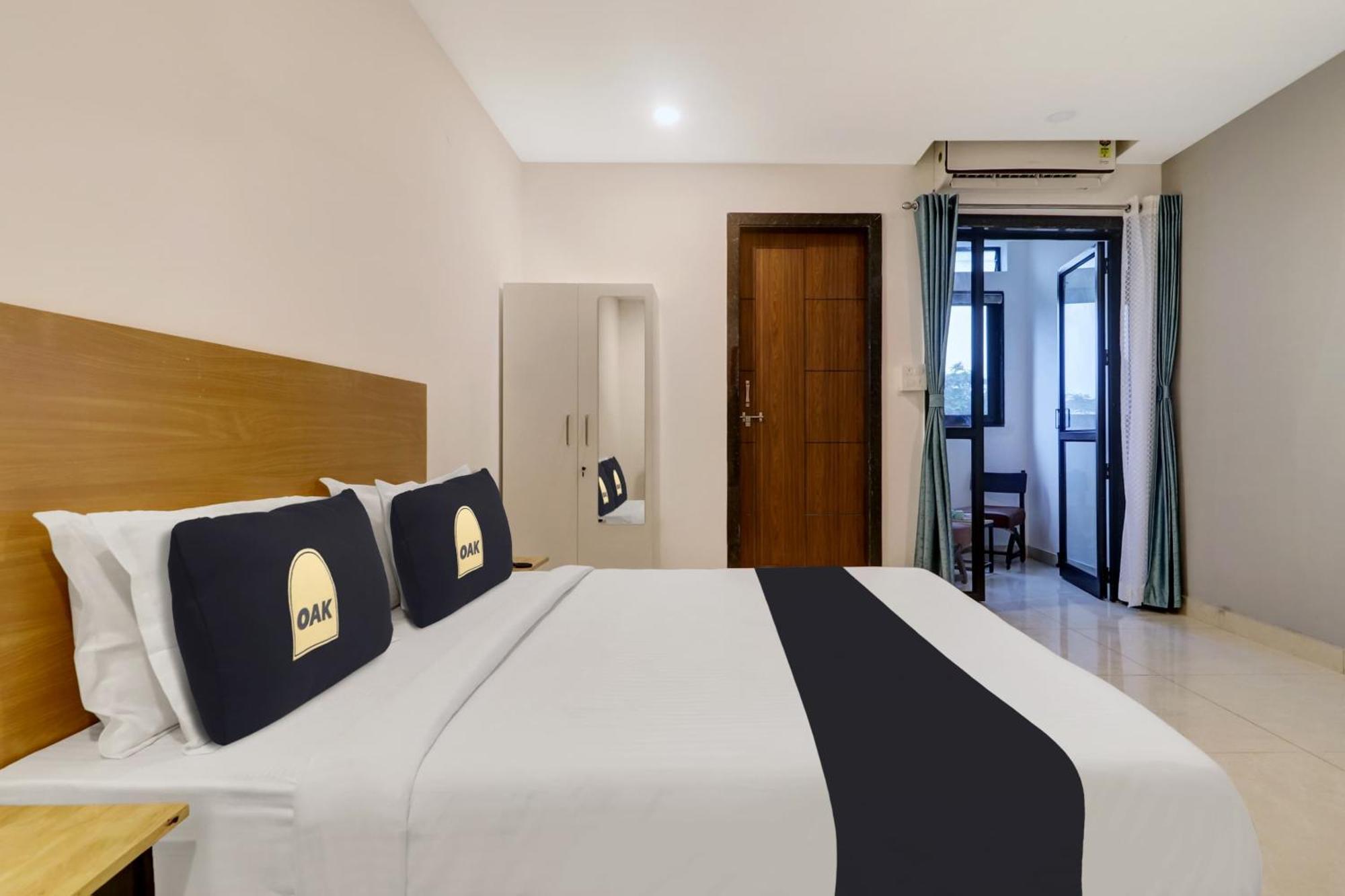 Townhouse Oak De Alphabet Bolarum 4* Hyderabad
