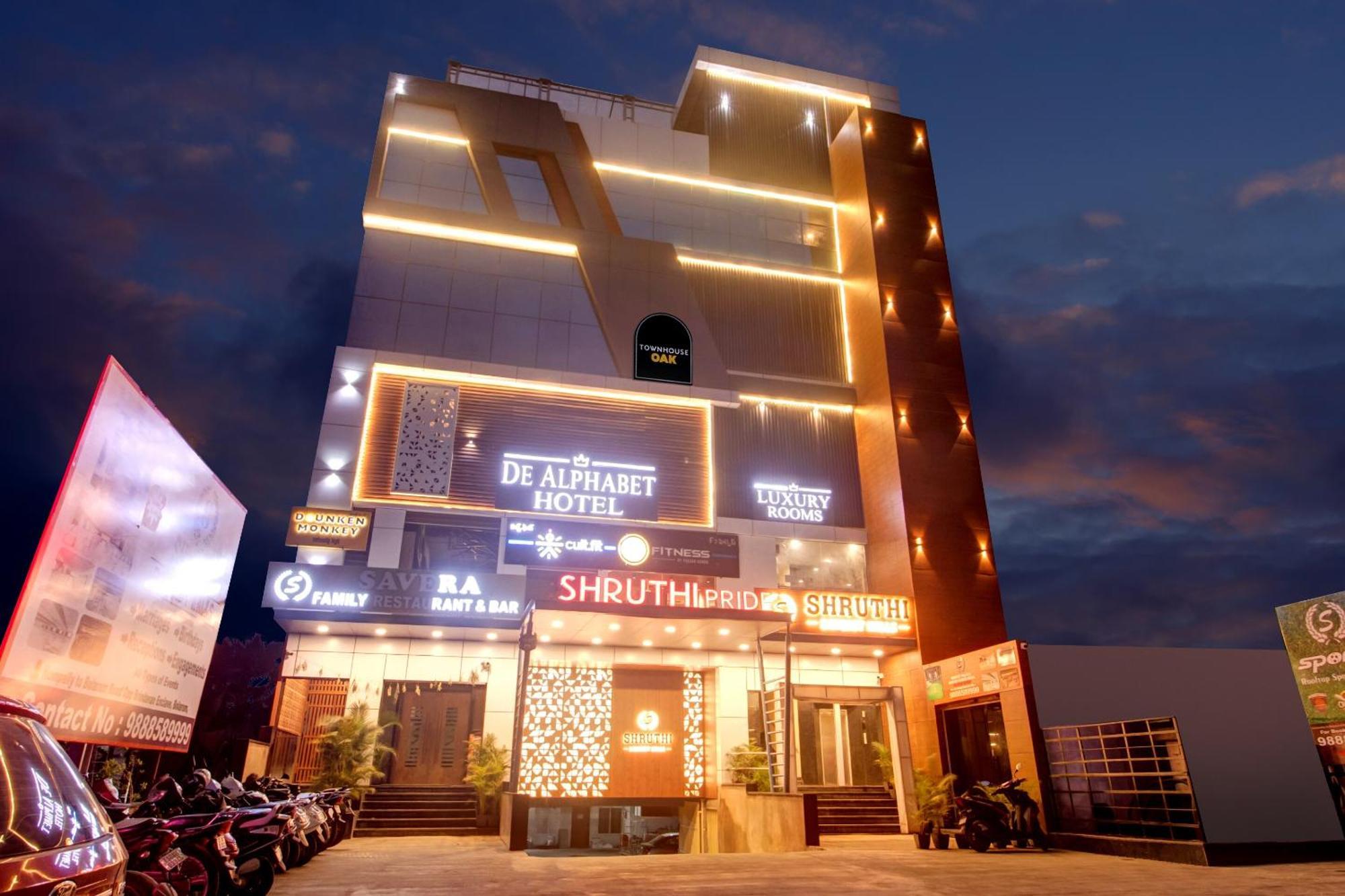 Hotel Townhouse Oak De Alphabet Bolarum 4*